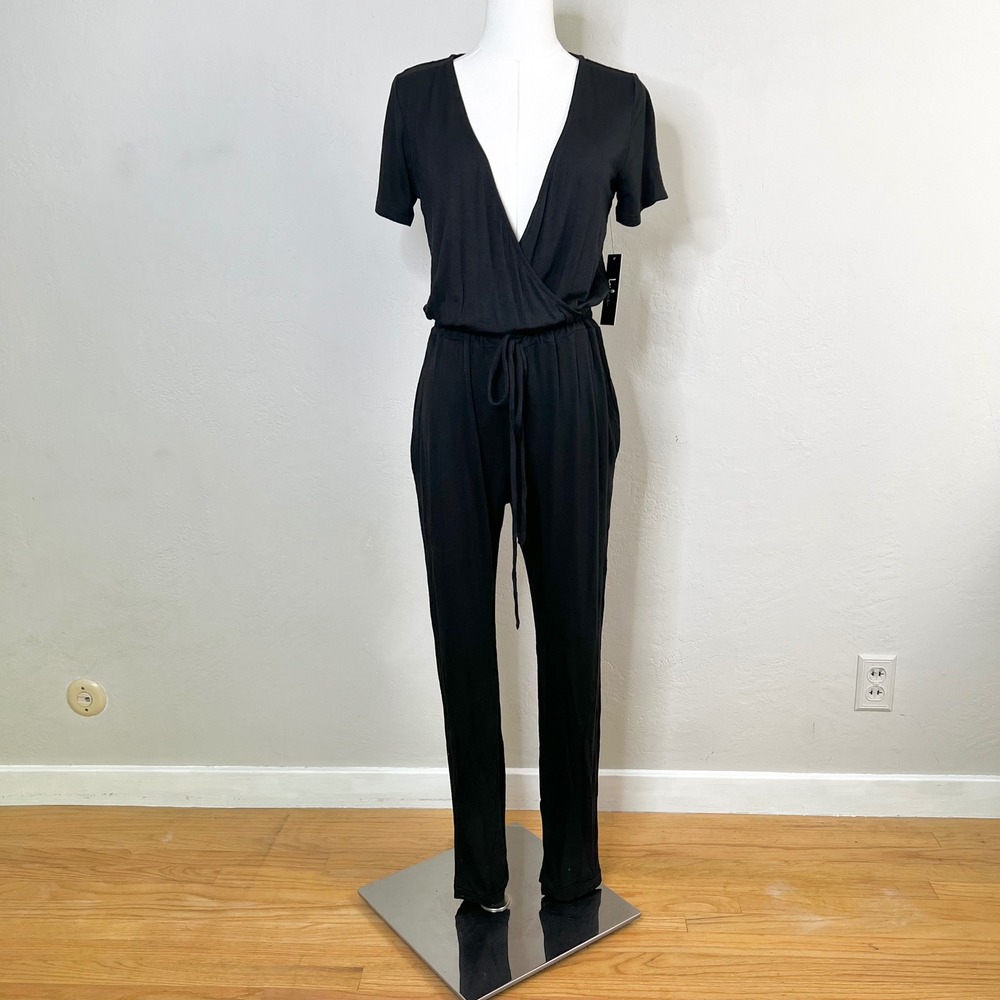 Lulus Jumpsuit Size Small Black‎ Surplice Short Sleeve NEW Lounge Jogger Jersey
